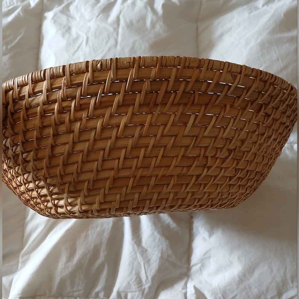 Natural Woven Basket Bowl 15.5" Circumference, Base 8" Circ. - Picture 2 of 4